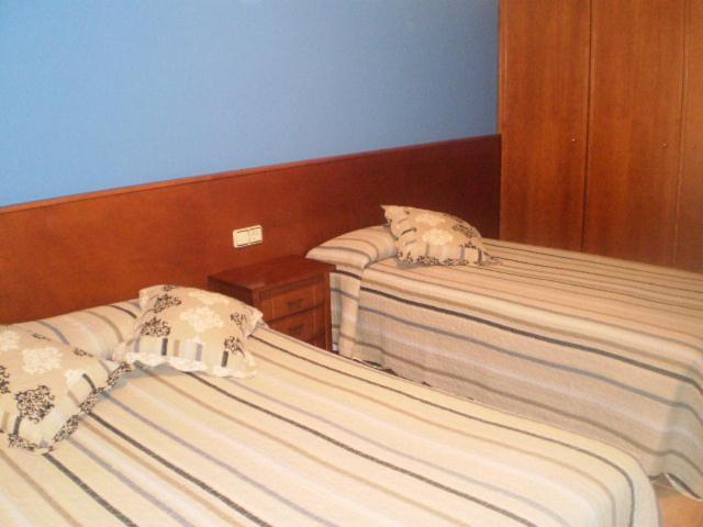 Hostal Pernalle Erillavall Kültér fotó