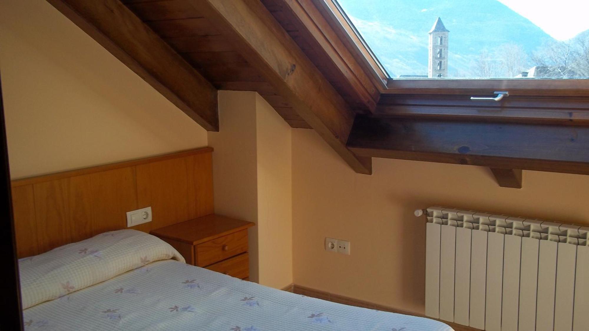 Hostal Pernalle Erillavall Kültér fotó