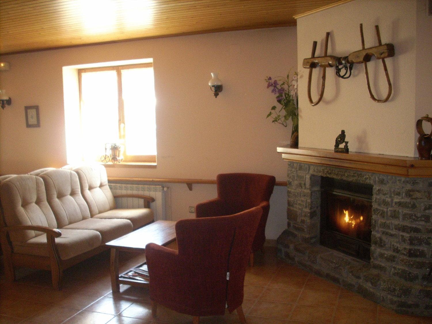 Hostal Pernalle Erillavall Kültér fotó