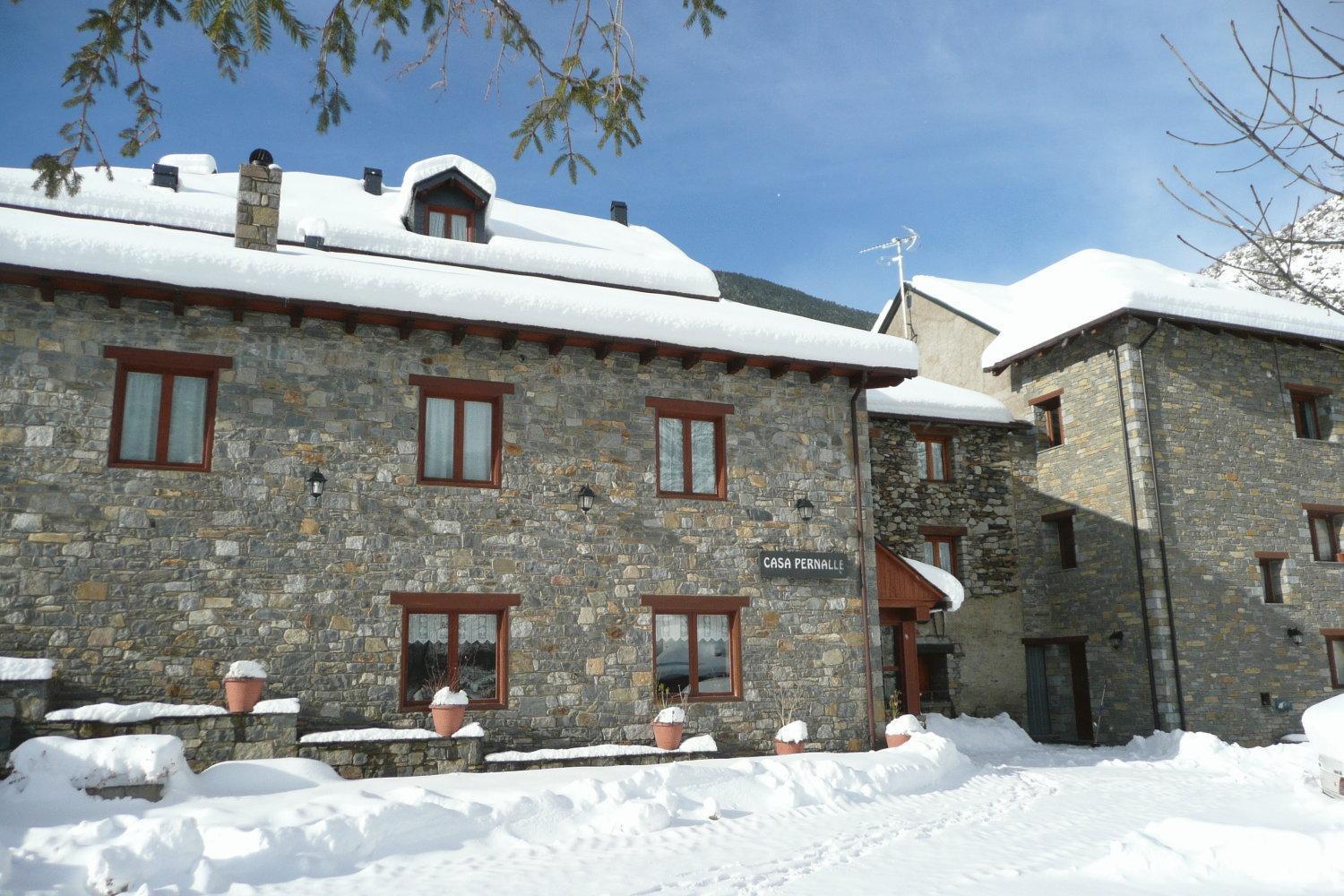 Hostal Pernalle Erillavall Kültér fotó