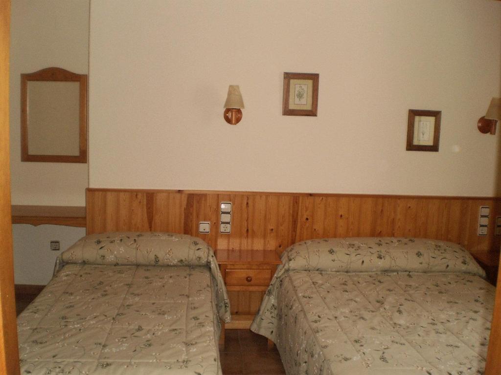 Hostal Pernalle Erillavall Kültér fotó